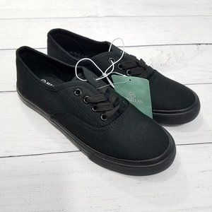 Magellan Outdoors Women's Canvas Sneakers Size 8 Black